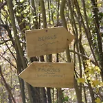 Pensjonat Domaine De La Jordanne - *