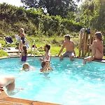 Penzion Domaine De La Jordanne - Saint-Cirgues-de-Jordanne