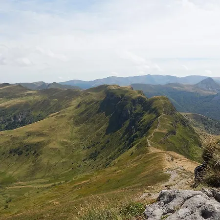 Domaine De La Jordanne - Гостевой дом Saint-Cirgues-de-Jordanne