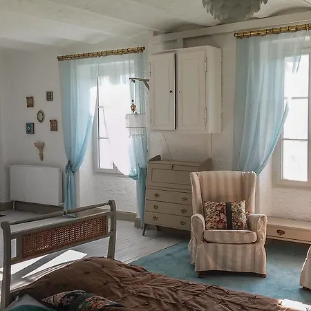 Гостевой дом Domaine De La Jordanne - *