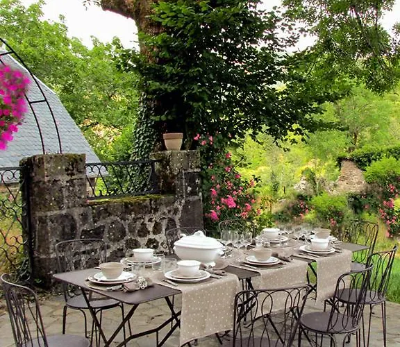 Domaine De La Jordanne - Guest house Saint-Cirgues-de-Jordanne