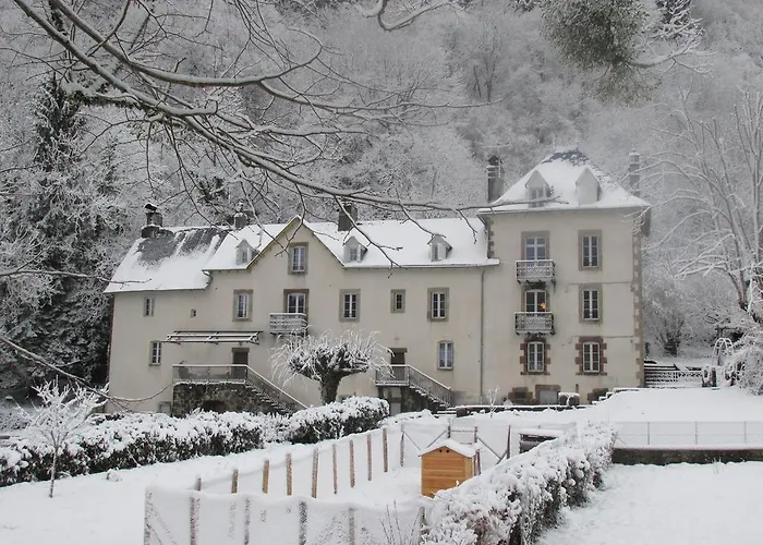 Guest house Domaine De La Jordanne - *